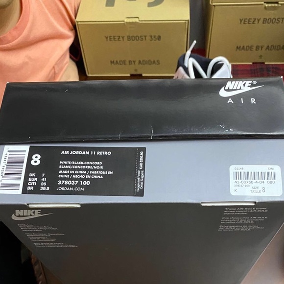 Air Jordan 11 retro white black-concord size 8 - Picture 2 of 2